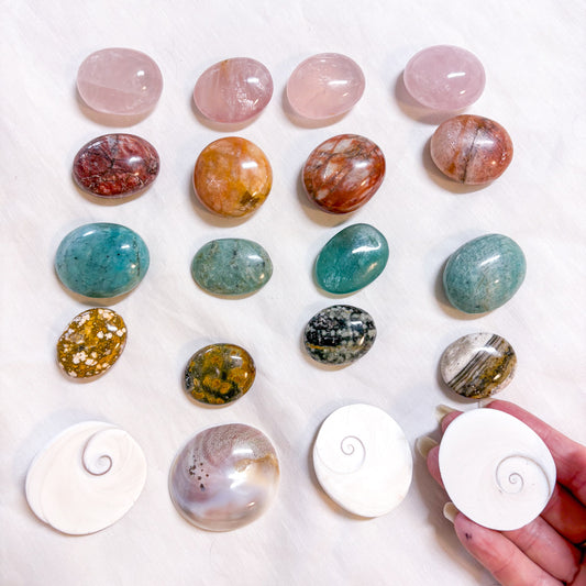 Mermaid palm stones crystal set