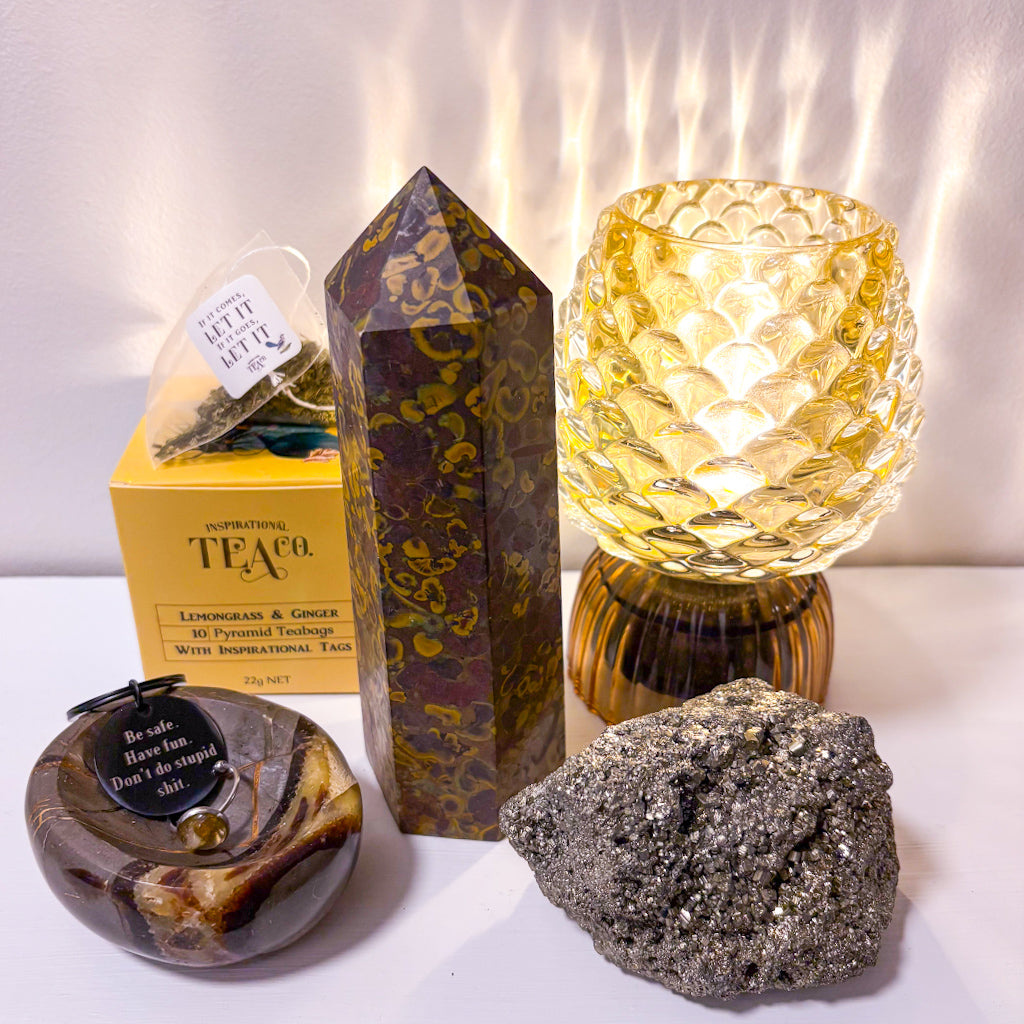 MYSTERY BOX - Good vibes & Crystals gift box