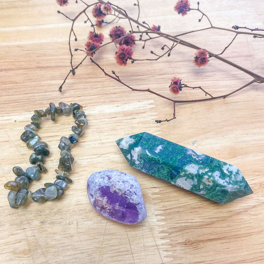 Crystal witchy bundle - Moss agate DT, labradorite bracelet + amethyst seer stone
