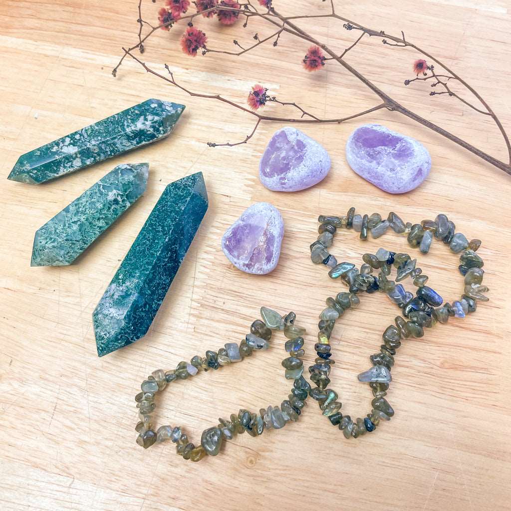 Crystal witchy bundle - Moss agate DT, labradorite bracelet + amethyst seer stone