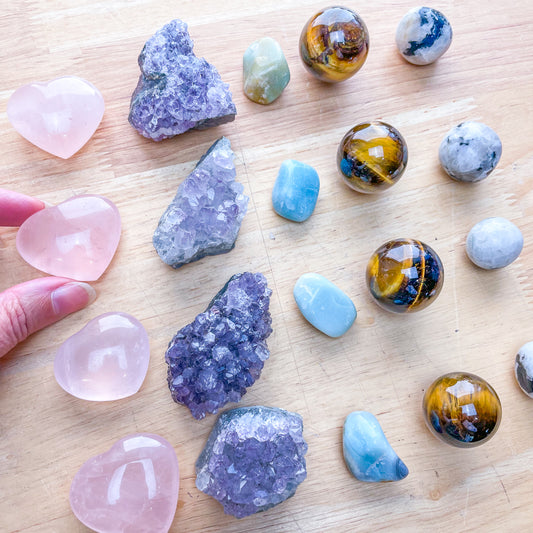 Stress relief crystal heart set