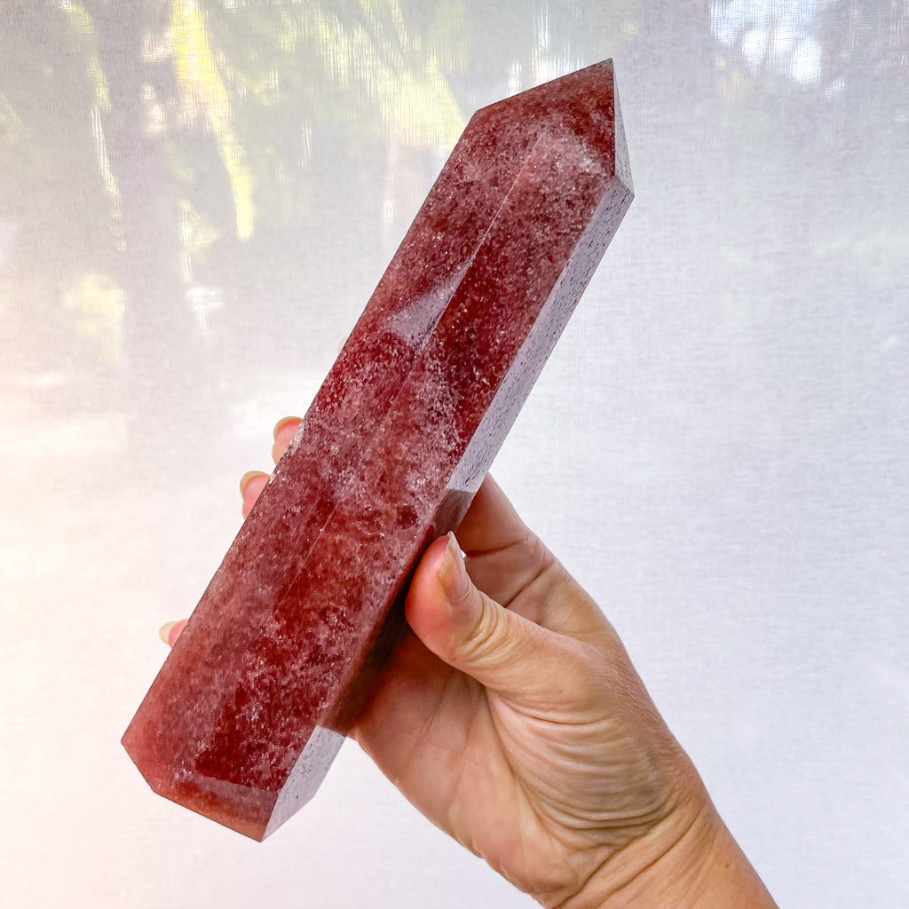 Strawberry quartz crystal generator tower 19cm tall