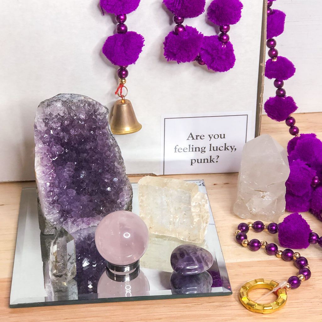 MYSTERY BOX - Good vibes & Crystals gift box