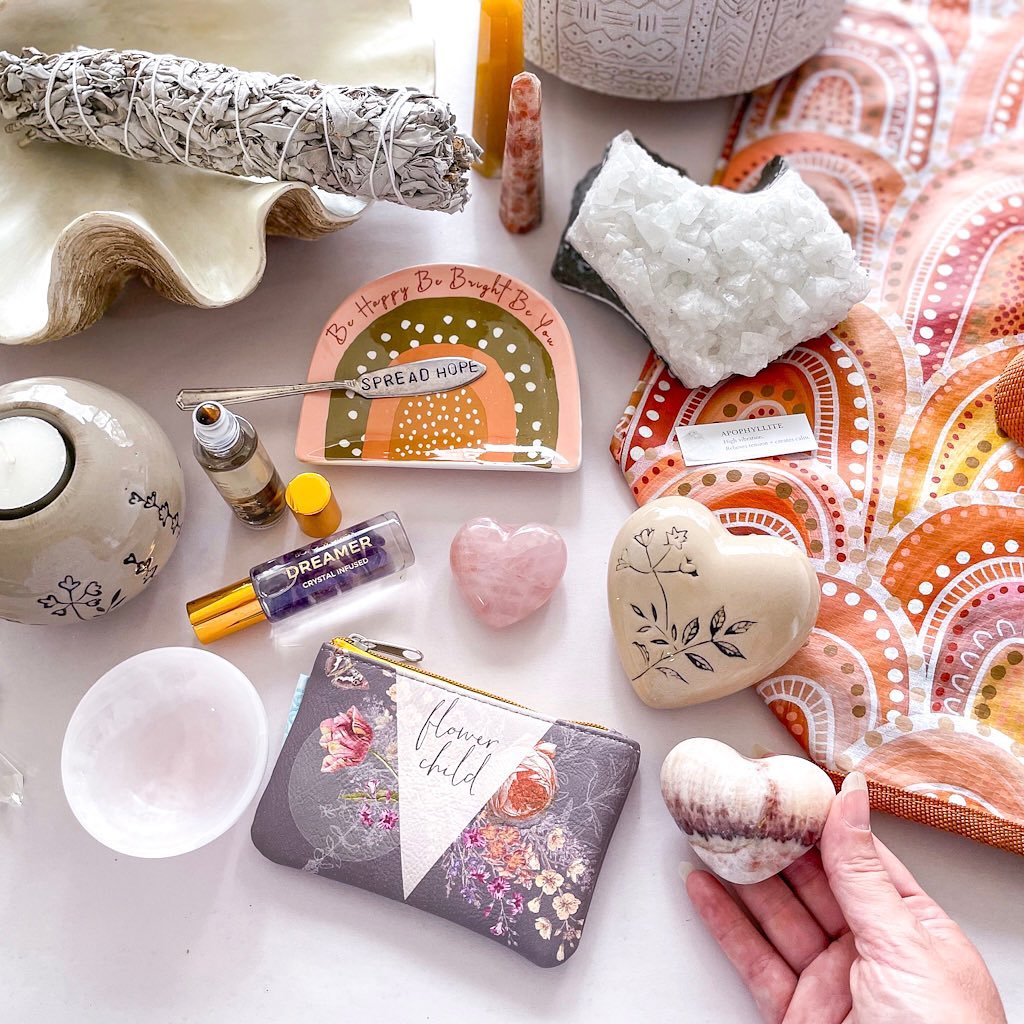 SUBSCRIPTION MYSTERY BOX - Good vibes & crystals gift box
