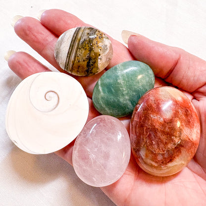 Mermaid palm stones crystal set