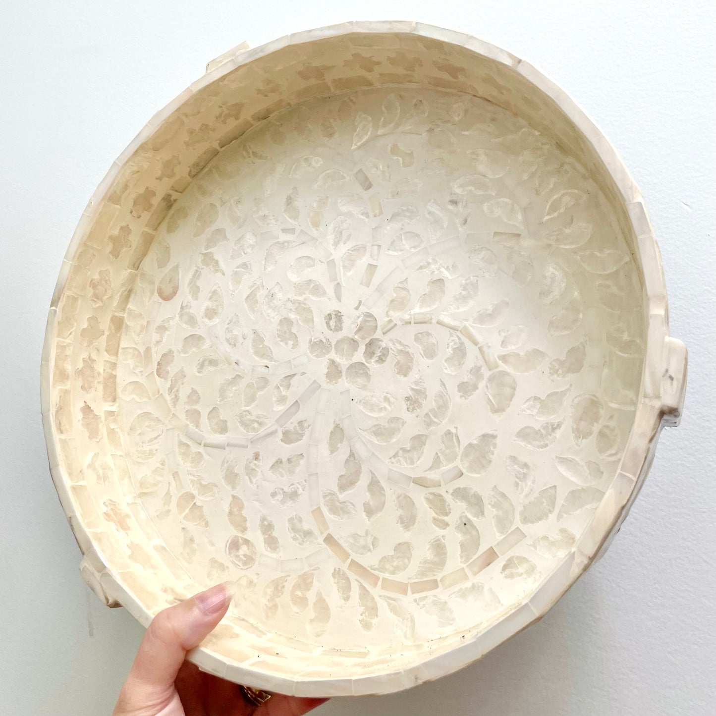 Handmade capiz shell pearl inlay round tray with feet M-L