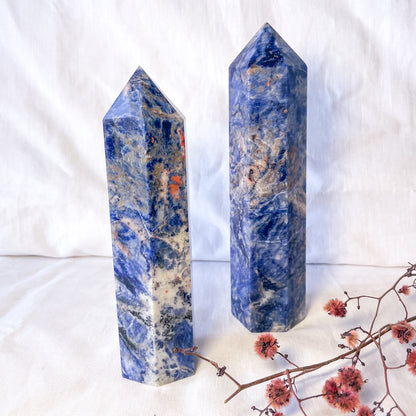 Sodalite crystal generator tower XL