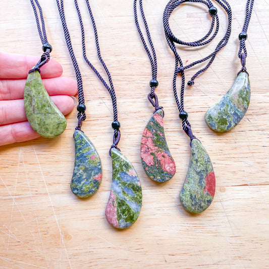 Unakite crystal pendant necklace