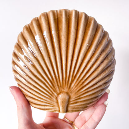 Fan palm leaf vase
