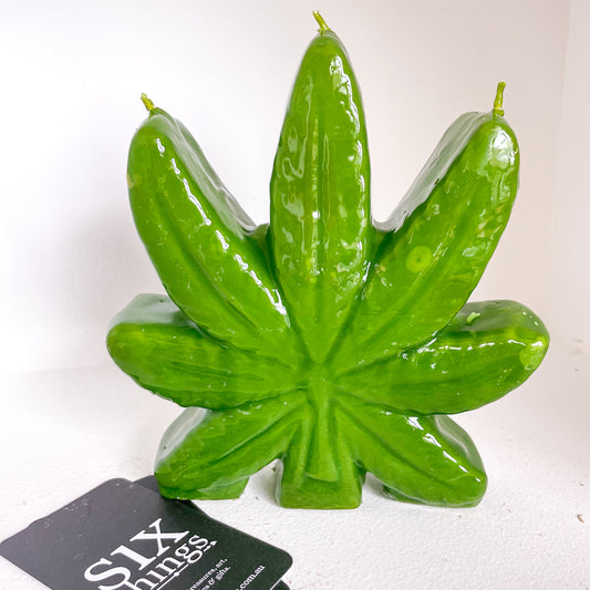Weed / Hemp leaf candle