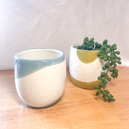 Coastal speckle ceramic planter pot set