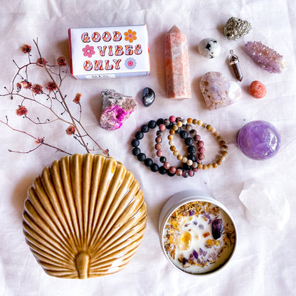 MYSTERY BOX - Good vibes & Crystals gift box