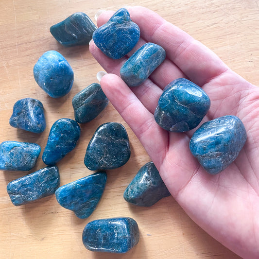 Apatite crystal tumble stone