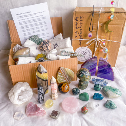 Preorder - 2025 Crystal lover Christmas advent calendar gift box