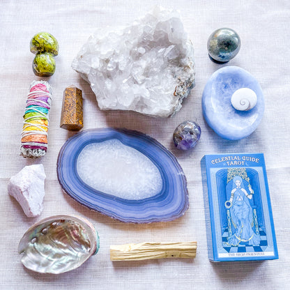 DELUXE MYSTERY BOX - Good vibes & Crystals gift box