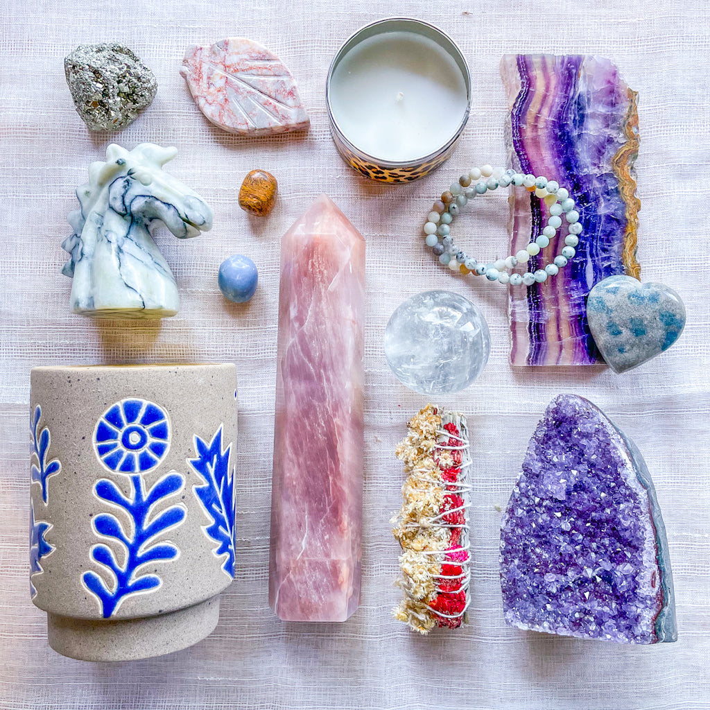 DELUXE MYSTERY BOX - Good vibes & Crystals gift box