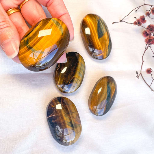Blue Tiger eye / hawk eye crystal palm stone