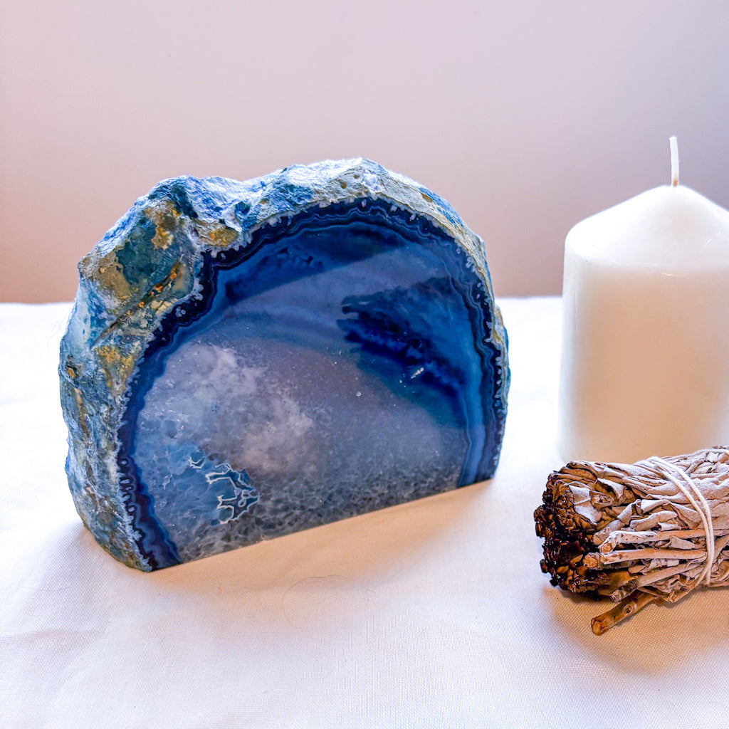 Blue Agate crystal bookend / statue 1.1kg 15cm