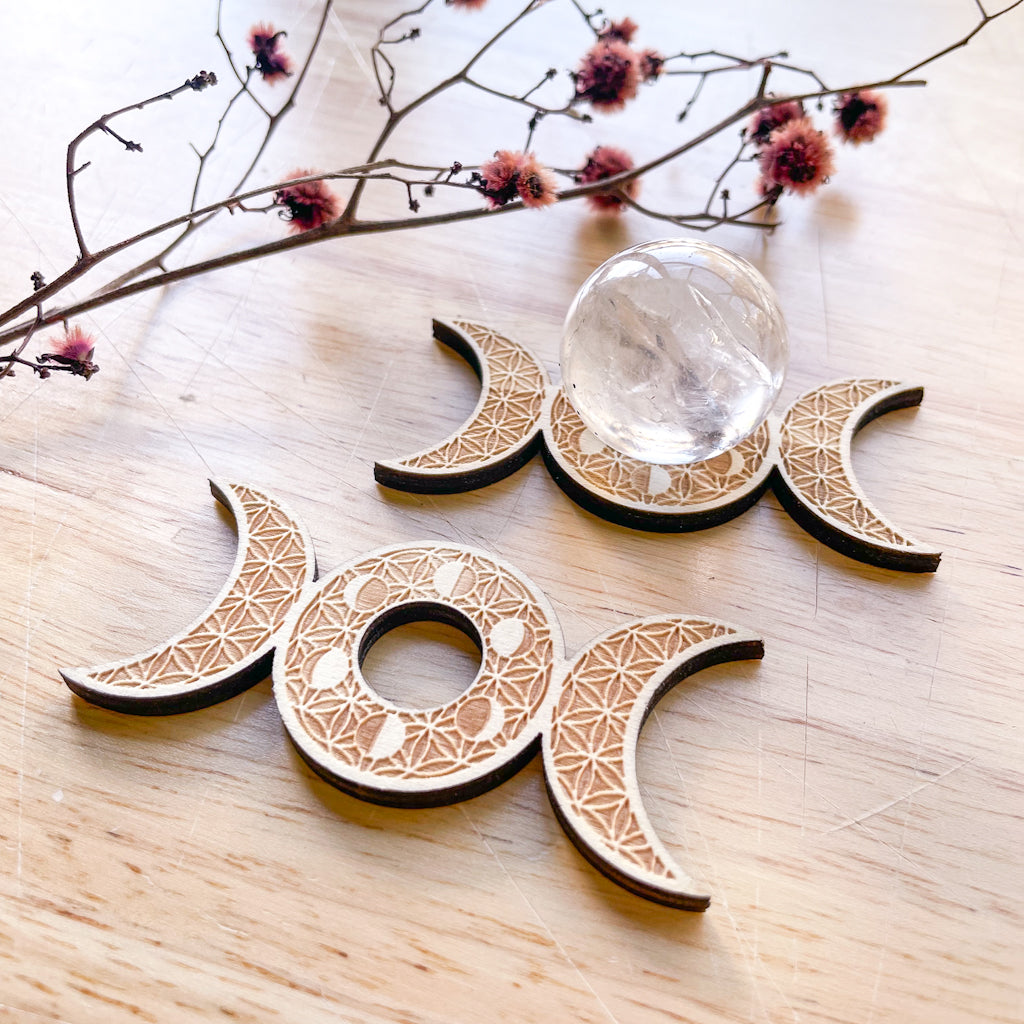 Moon phases crystal sphere stand / wooden plate
