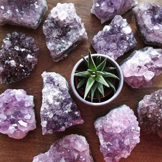 Amethyst crystal cluster geode - S / M