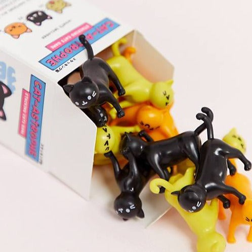 Stacking cats catastrophe game