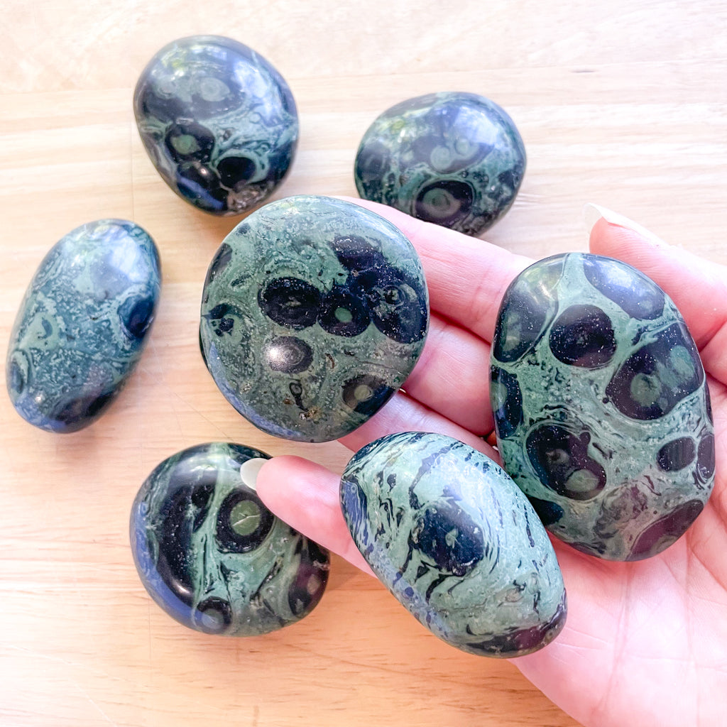 Kambaba jasper crystal palm stone