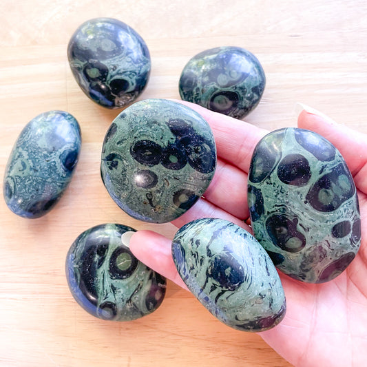Kambaba jasper crystal palm stone