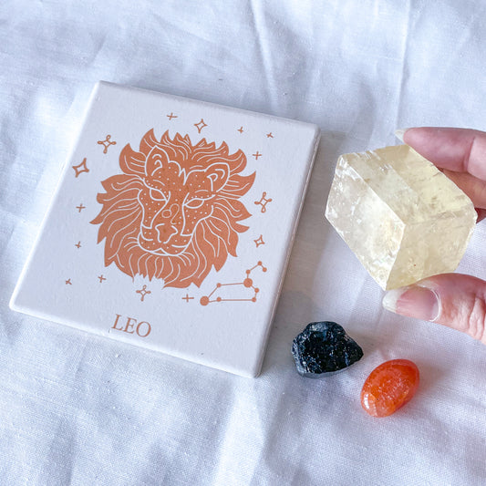 Leo Zodiac star sign crystal lover kit