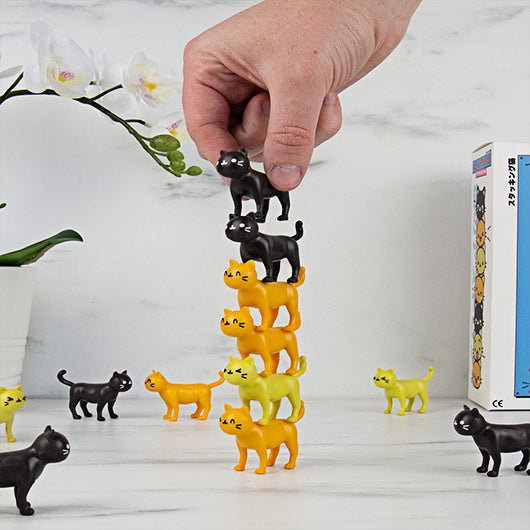 Stacking cats catastrophe game