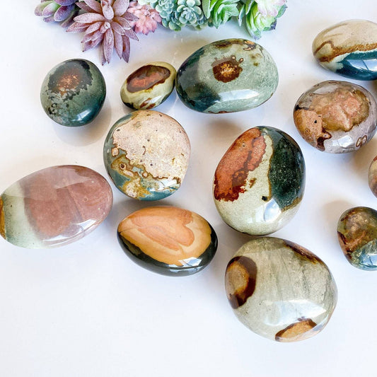 Desert jasper crystal palm stone